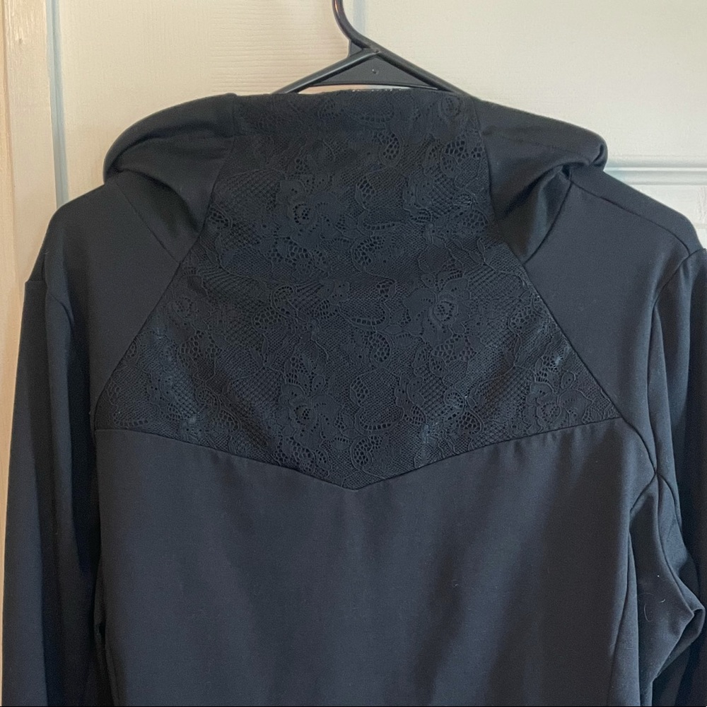 Fabletics workout long sleeve pullover